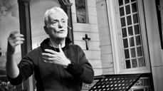 Fartein Valen-Sendstad under foredrag om Midt-Østen i Egersund kirke. Foto: Ivar Barane