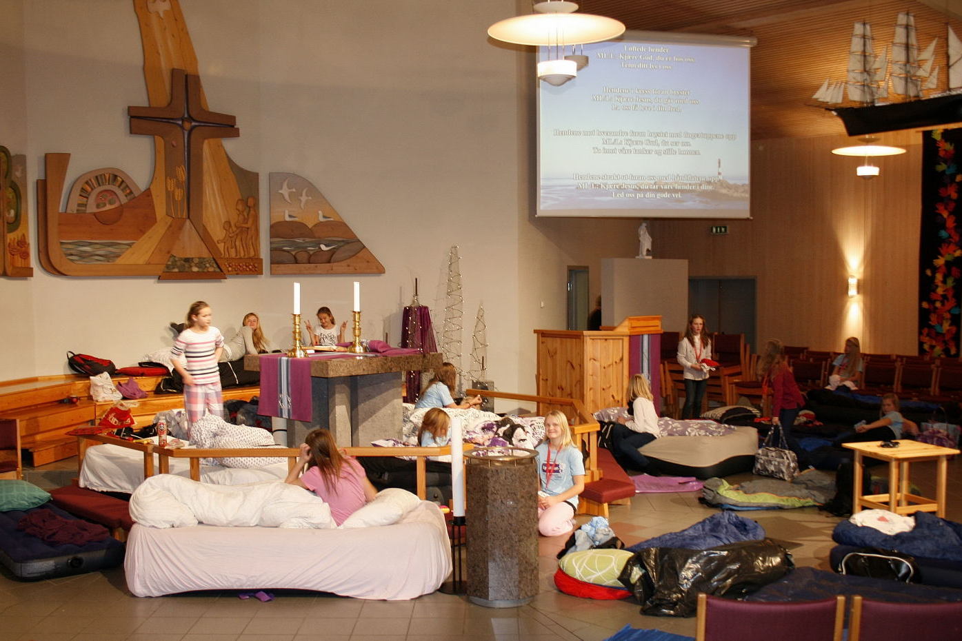 Overnatting for 11-åringer i Eigerøy arbeidskirke under LYS VÅKEN. Dette er for både Helleland- Eigerøy- og Egersund menigheter.