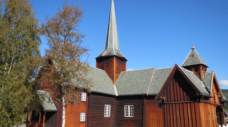 Open kyrkje og ringing med kyrkjeklokkene