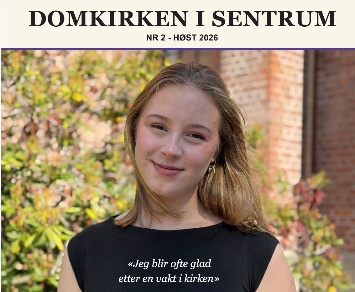 Hedda Marie Bøe-Svensholt er 19 år og har allerede rukket å jobbe flere år i kirken. som klokker har hun en viktig oppgave under gudstjenestene. Møt flere av de unge medarbeiderne i domkirken i høstutgaven av menighetsbladet. Foto: Malene Isaksen. 