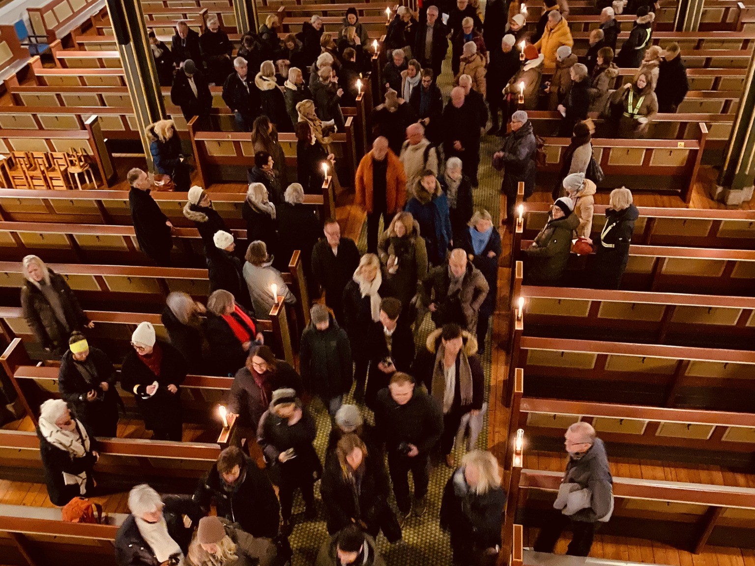 Hele 10.625 mennesker feiret gudstjeneste i domkirken i 2025. Det er en økning på 38% fra 2024. Vi må mange år tilbake for å finne et like høyt tall.