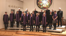 Gressvik kirkekor liker å strekke seg etter nye utfordringer. Nå med swingende jazz på gudstjeneste!