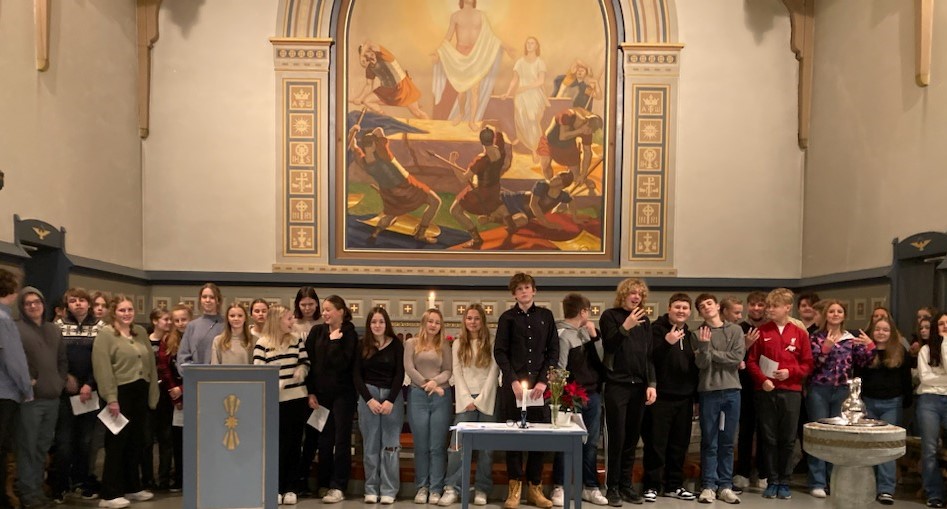 Første samling for årets konfirmanter i Rolvsøy, desember 2022. Foto: Margaret Snilsberg