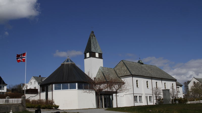 Valderøy kyrkje
