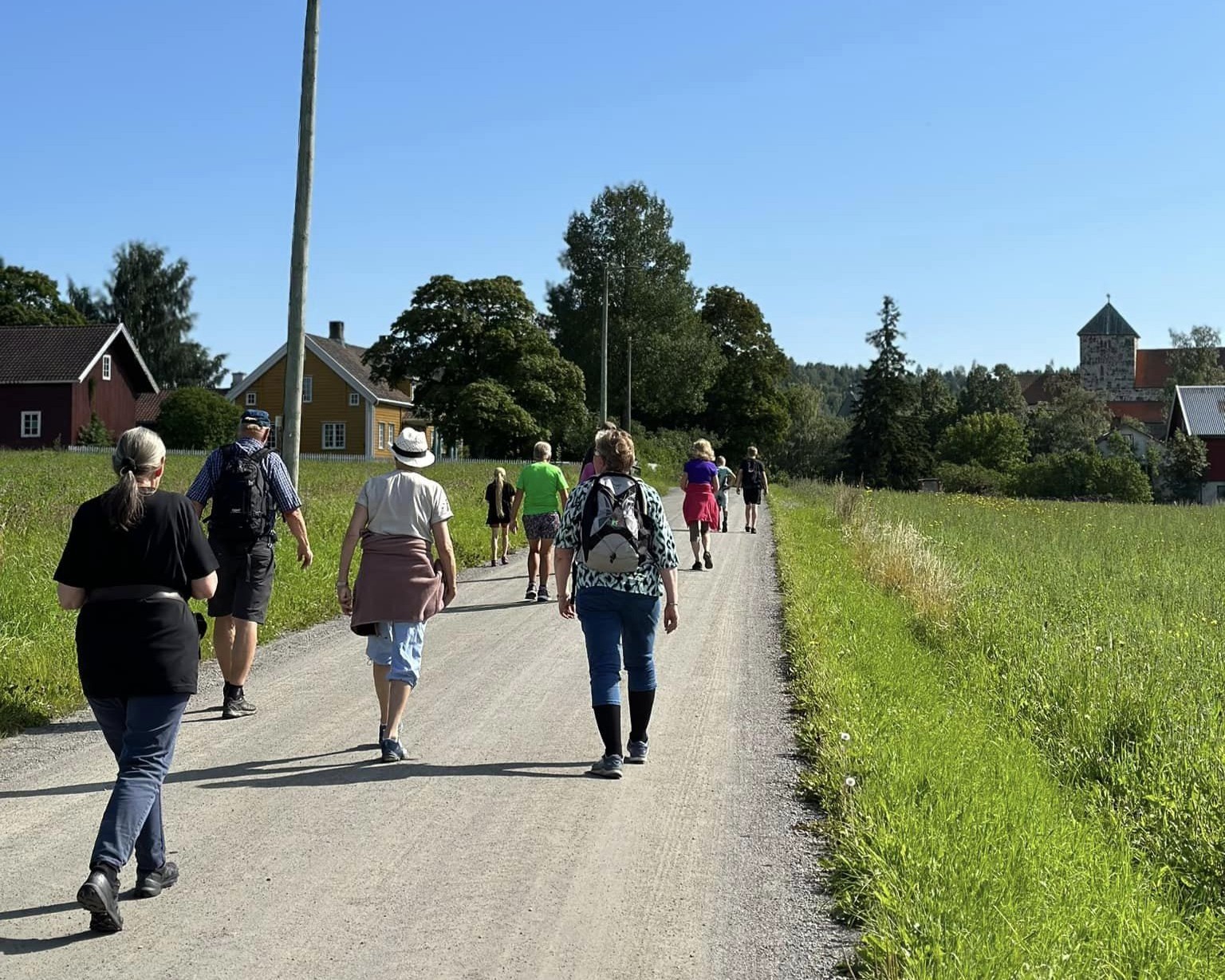 Pilegrimsvandring fra St. Petri over til Granavollen. Foto: Jane Dahl Sogn 2023. 