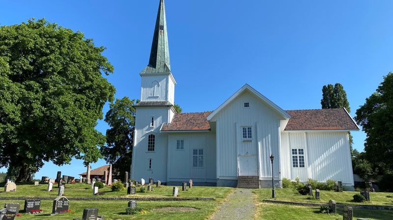 Søndag blir det gudstjeneste med barnedåp i Nes kirke (foto: Kirken i Gran/Inger S. Haug).