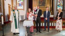 Dåpsfamilien Meland Aamot med faddere