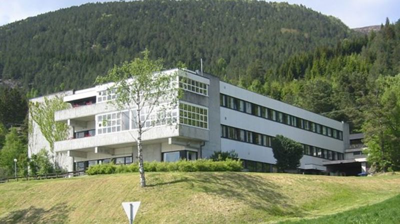 Ute-gudsteneste på Kyrkjebø.