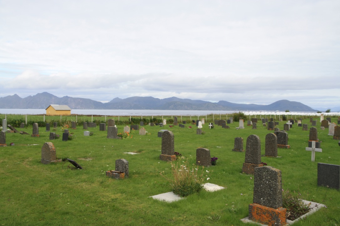 Sikring av gravminner og oversikt over kirkegårder i Hadsel sokn.