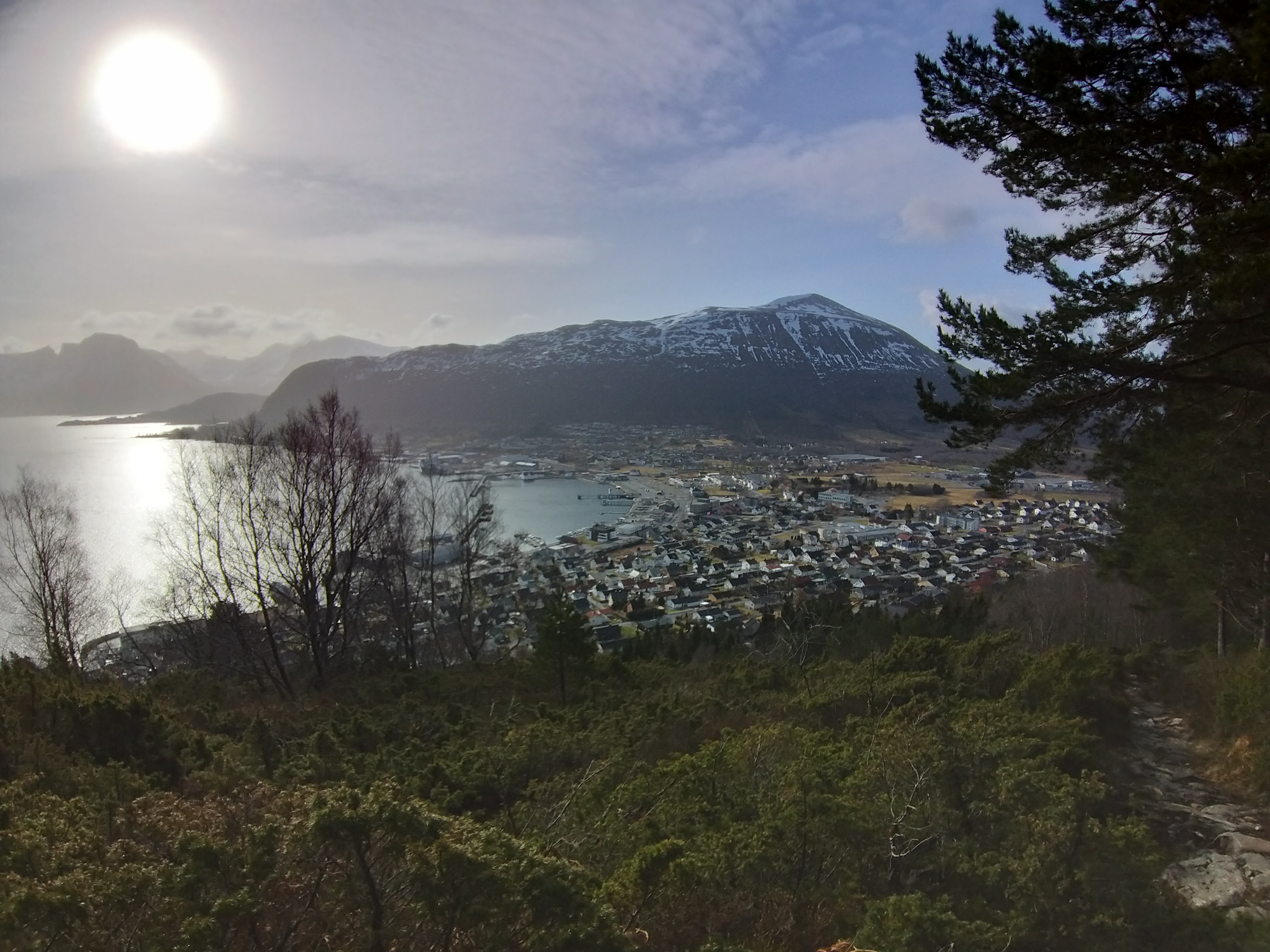  Å bygge møteplassar og skape positiv aktivitet i lokalsamfunnet enten det gjeld musikk, idrett, næringsliv, kultur, kyrkje eller anna - er med på å skape både bulyst og godt omdøme av plassen vi bur på. Foto: Hareid sokn