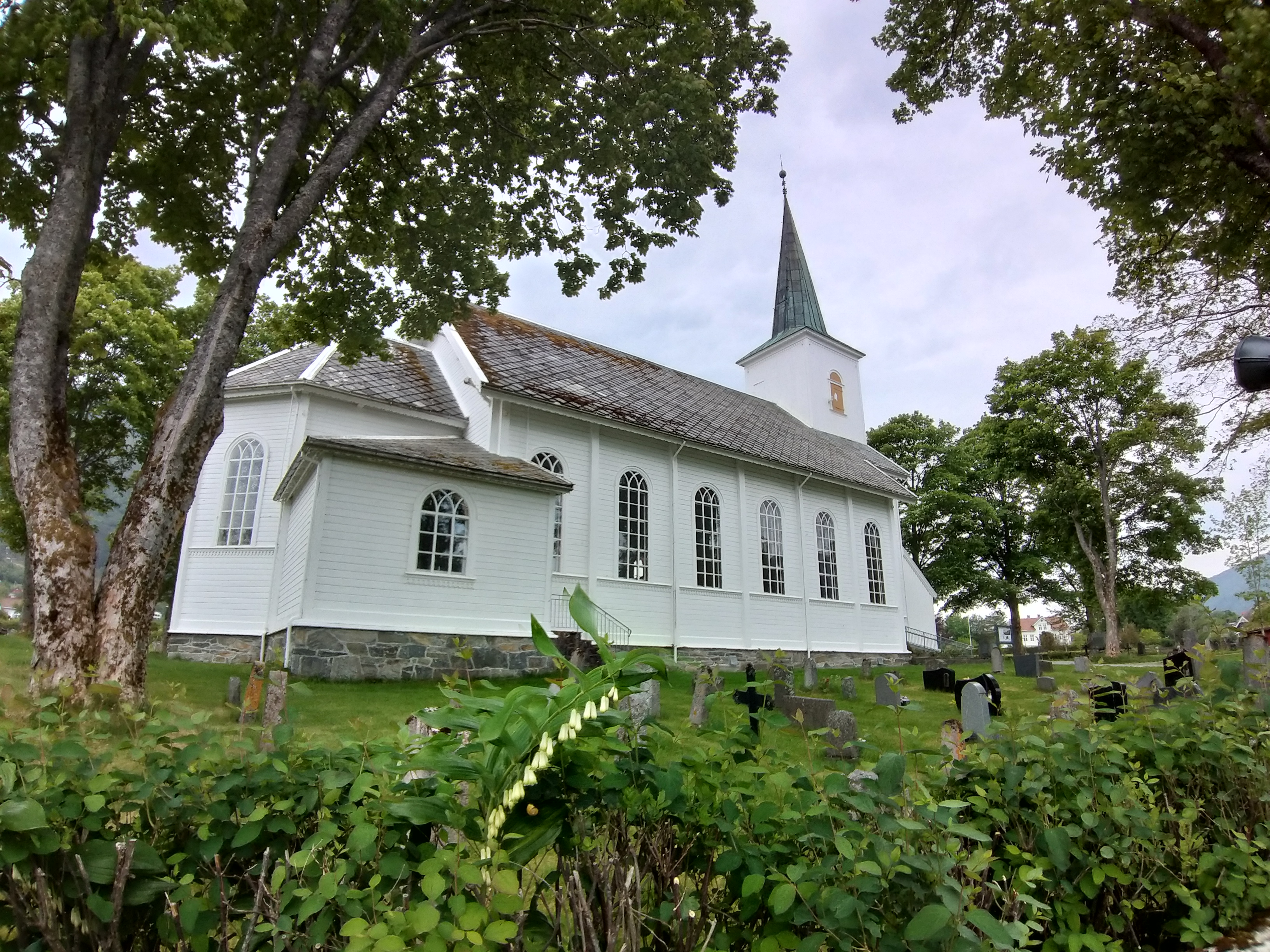 Hareid kyrkje: Det er med glede vi no kan opne opp for ein meir normal kvardag, sjølv om vi framleis må ta enkelte hensyn for å forhindre smitte.