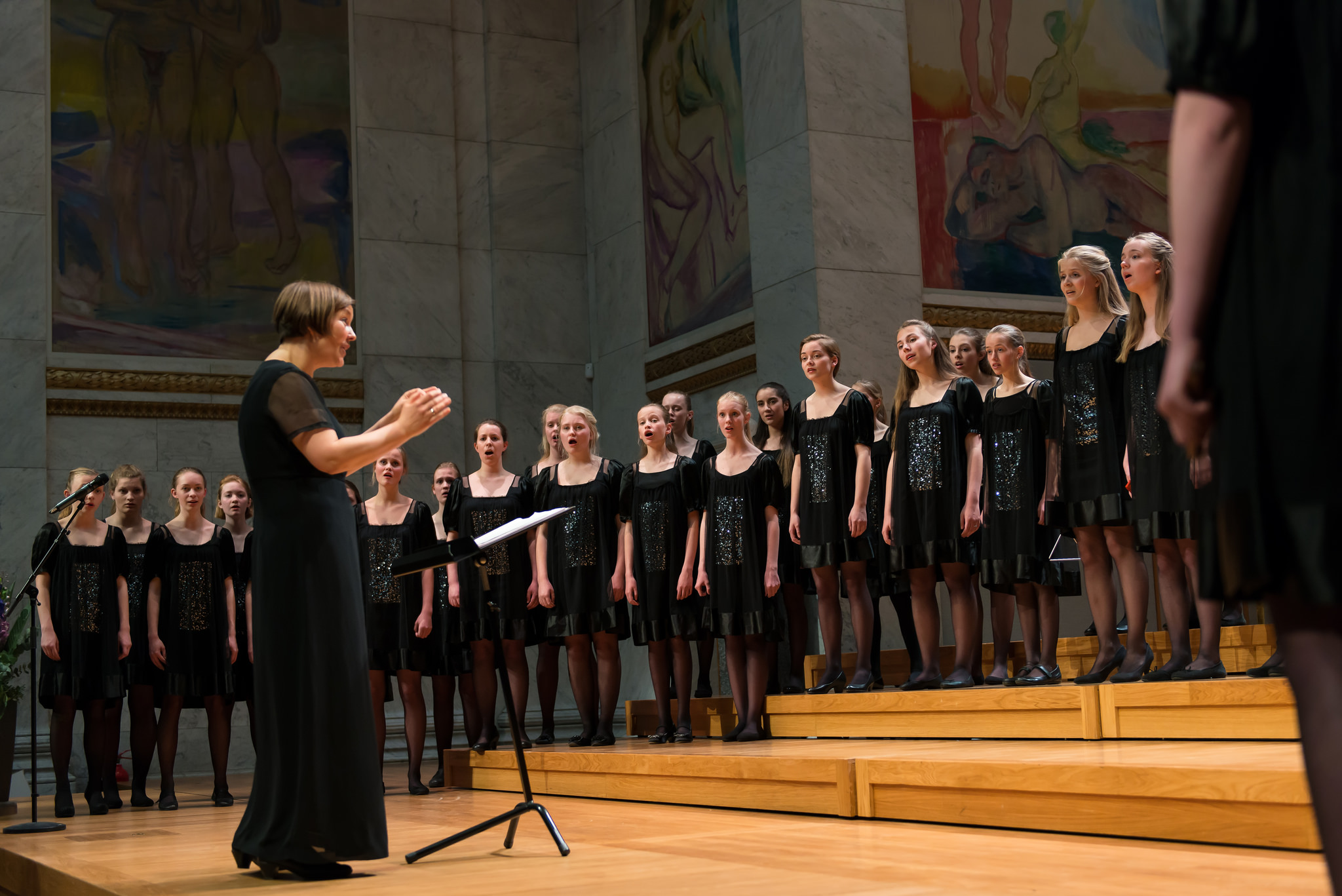 Det Norske Jentekor under urfremførelsen av «The beauty that still remains» i Universitets Aula 8. mai i fjor.