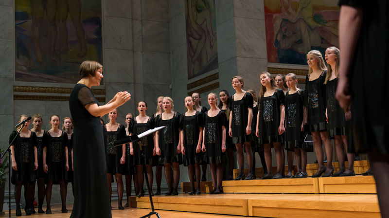 Det Norske Jentekor under urfremførelsen av «The beauty that still remains» i Universitets Aula 8. mai i fjor.