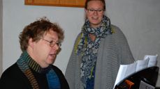 «Hei! Kan vi får sove her hos deg?» synger og spiller Goos ten Napel og Silje Nesheim Dahl, fra sangen om jakten på et ledig rom til Maria og barnet. Et godt samarbeid har resultert i en vakker, spennende og helt fersk julemusikal.