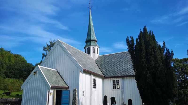 Vårdugnad i Halsa kyrkje og Valsøyfjord kirke