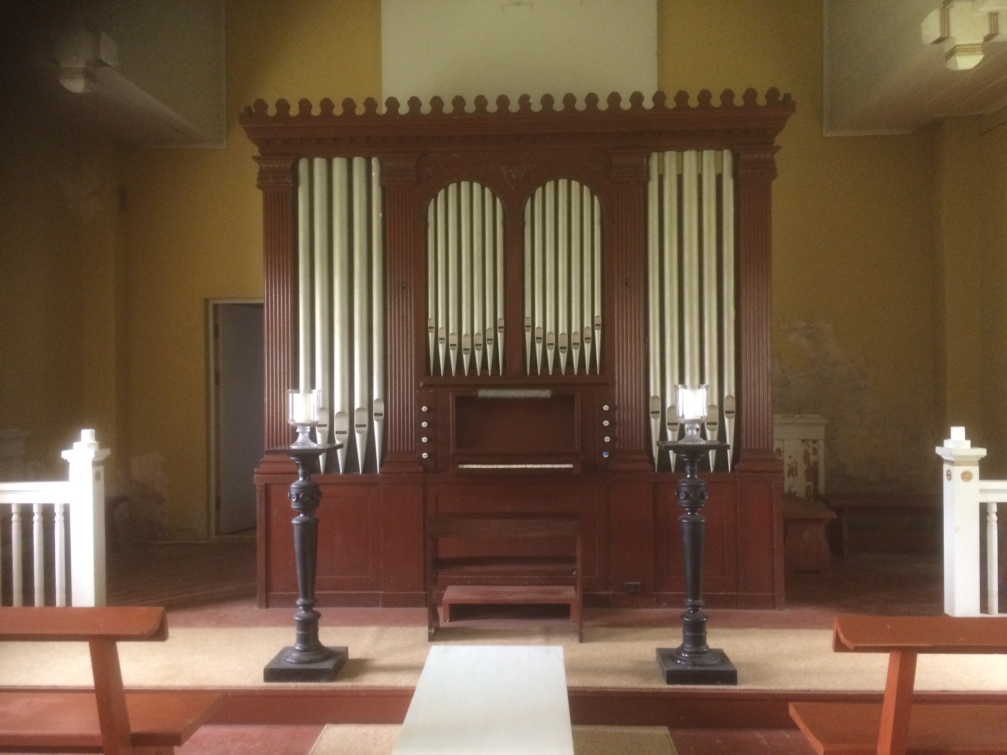 Gomnæs-orgelet i Hole gravkapell