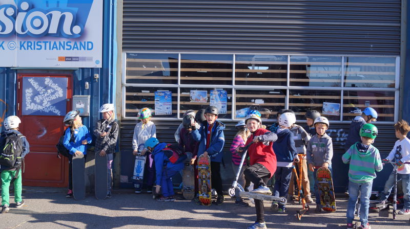 Si hei, vær en venn, bli med!