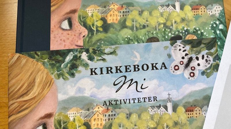 Vi ønsker alle 4-åringer velkommen til samling og utdeling av Kirkeboka Mi