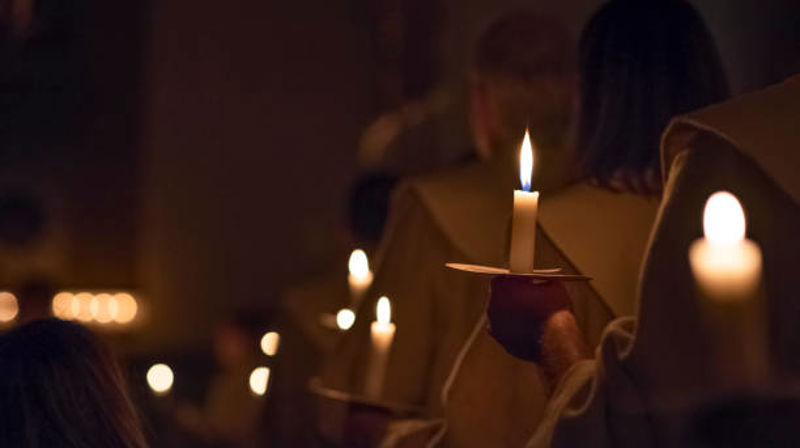 Ljosmesser i Strandebarm og Øystese kyrkje søndag 10. desember