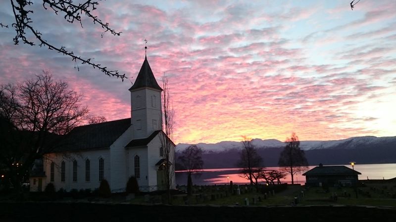 Kveldsgudsteneste i Øystese kyrkje 2. august kl. 19.00