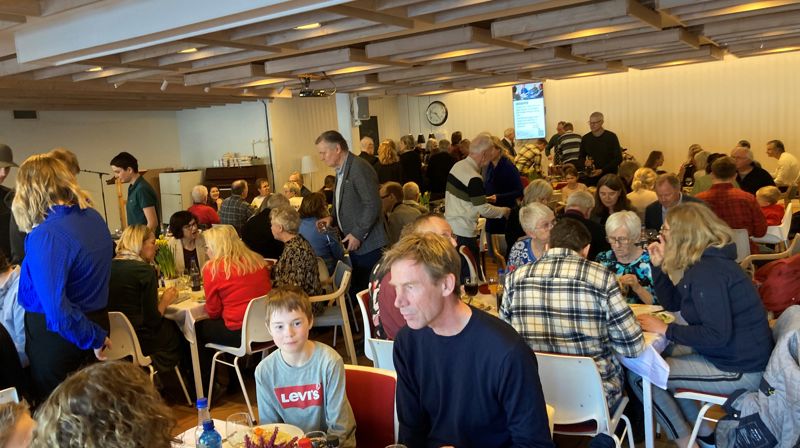 Fullt hus på menighetsfest!