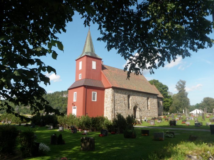 Hedrum kirke