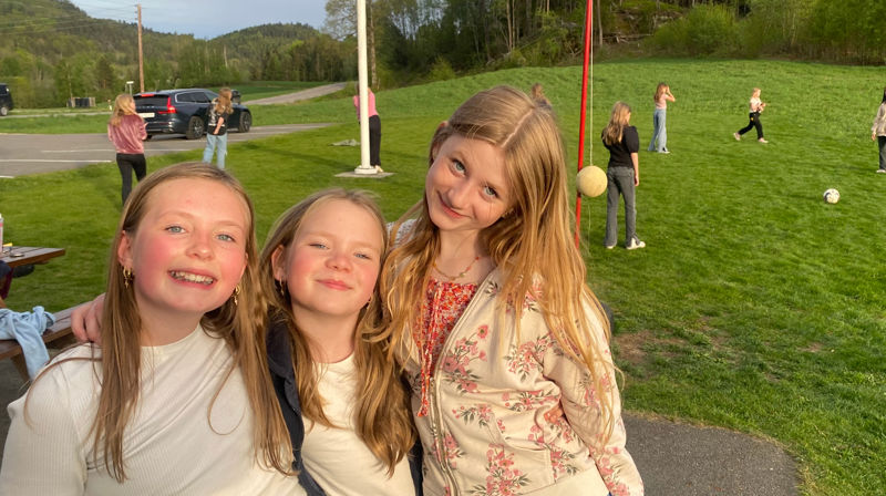 Fredagsklubben er et fint og sosialt sted med mulighet for aktiviteter både ute og inne. Foto: Kristina Hvarnes Andersen