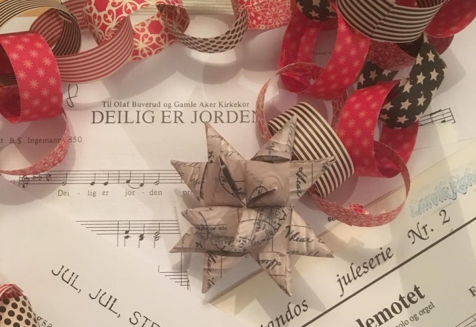 Lessons and Carols i Larvik kirke søndag 20. des kl. 11.00