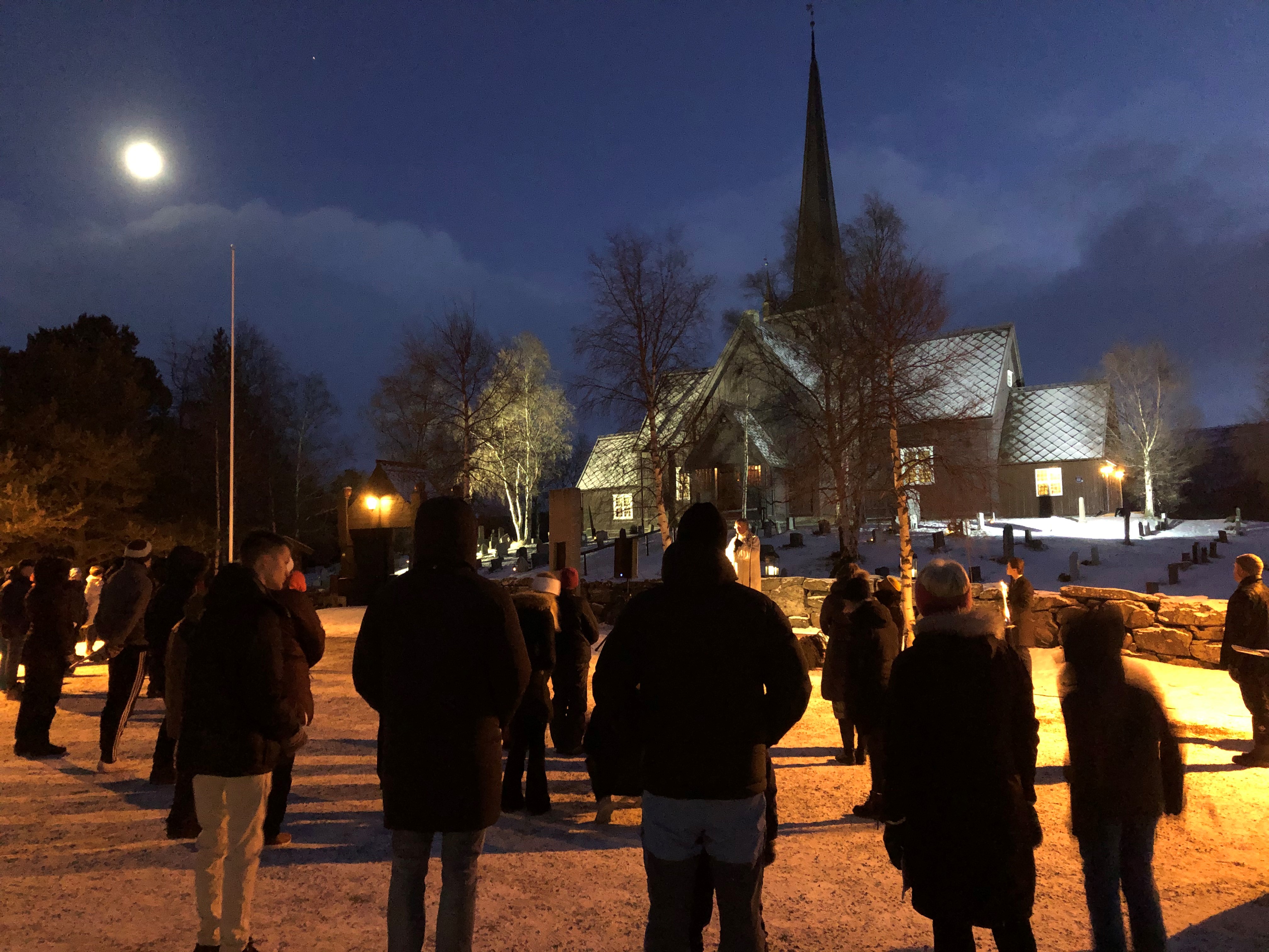 Frå utegudstenesta ved Lesja kyrkje, 2020