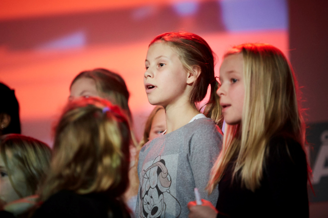 Liker du å synge sanger med trøkk og energi?