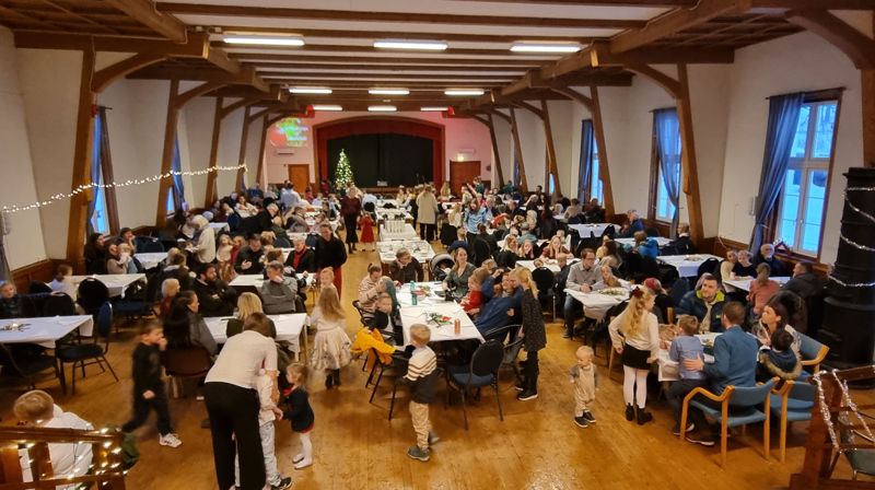 Juletrefest i Messebygget på Midtsandtangen januar 2026