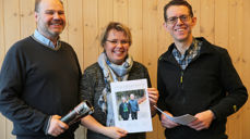 Bjørn Moe, Anne Sofie N. Uthaug og Geir Øy er glad for å kunne presentere dei nye blada.