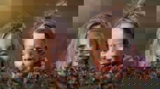 To barn med strålende smil. Foto: Lenka Fortelna fra Pixabay.