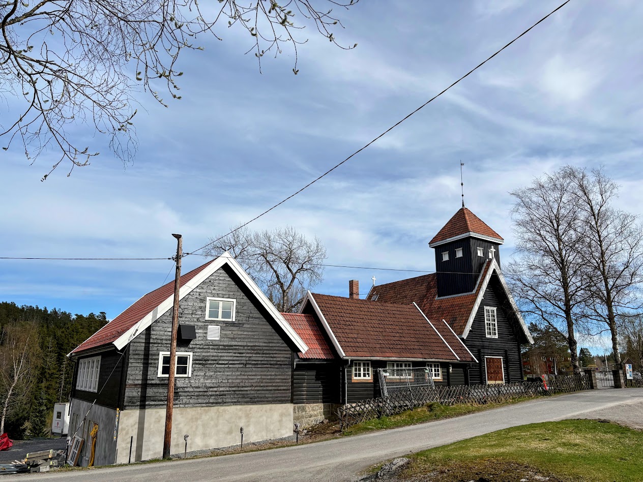 Festgudstjeneste og åpning av kirkestua