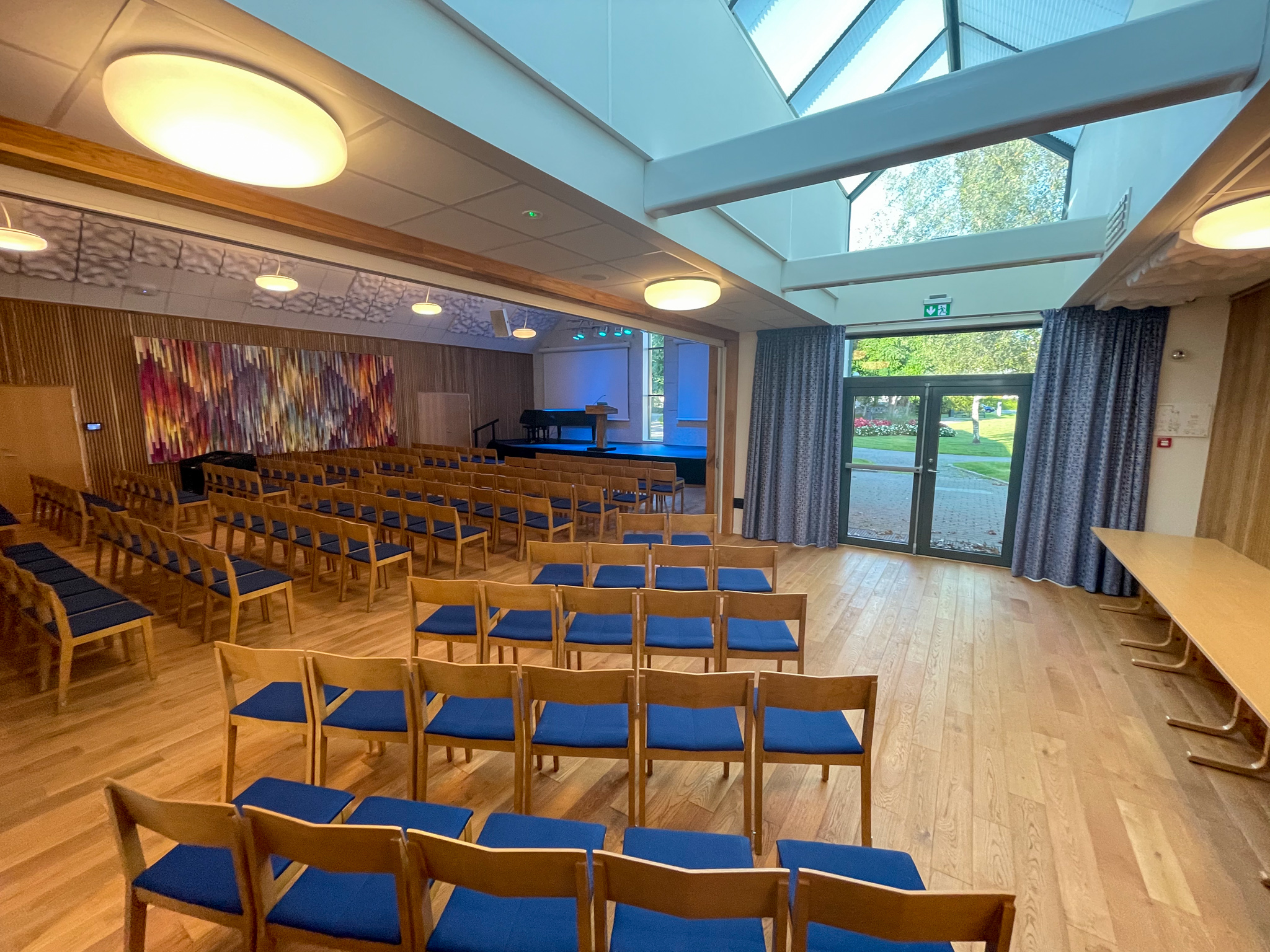 Bildet viser storsalen og glassalen Foto: Martin Bakke Slåttsveen