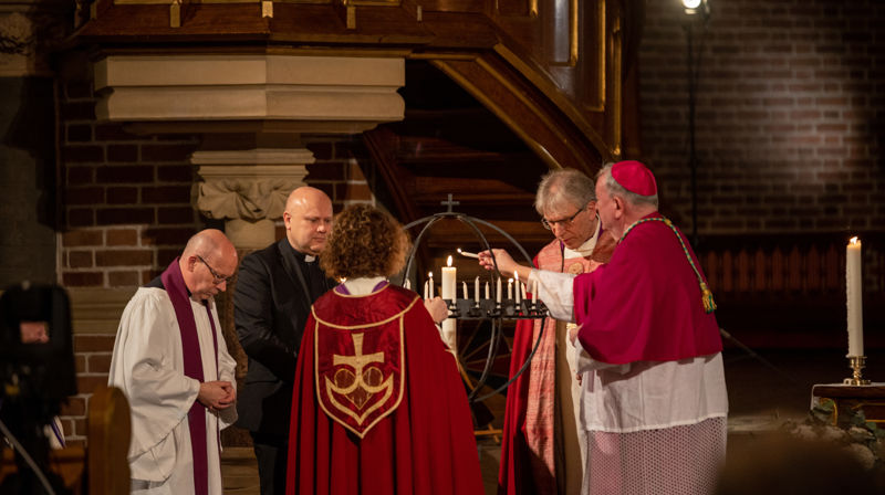 Kristne kirker holdt fredsgudstjeneste for Ukraina i Trefoldighetskirken. Foto: Gjermund Øystese.