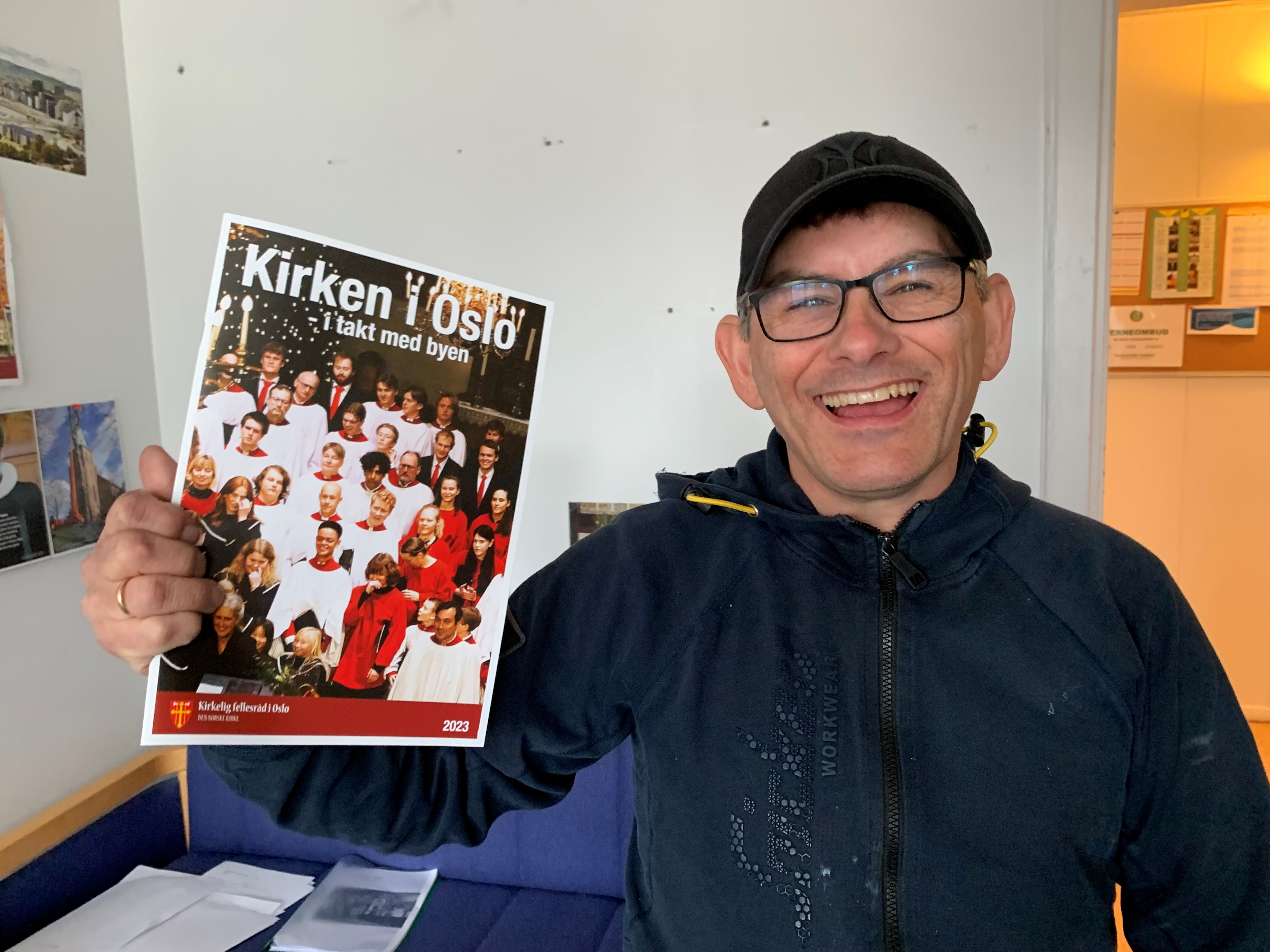 Lars Petter Reinertsen i bygg- og eiendomsavdelingen gleder seg til å lese "Kirken i Oslo".