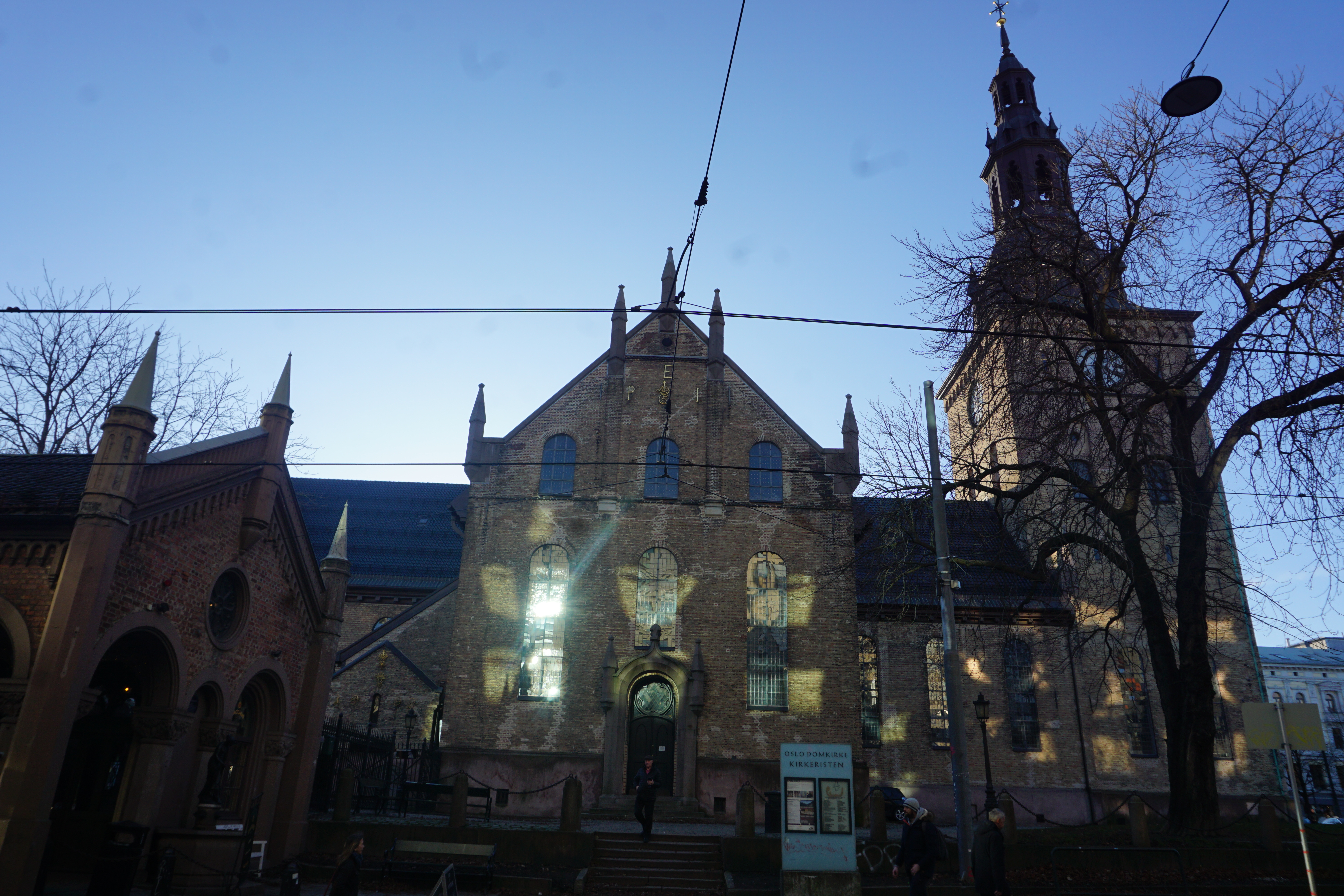 Første mai er er direktesendt gudstjeneste fra Oslo domkirke kl. 1100.