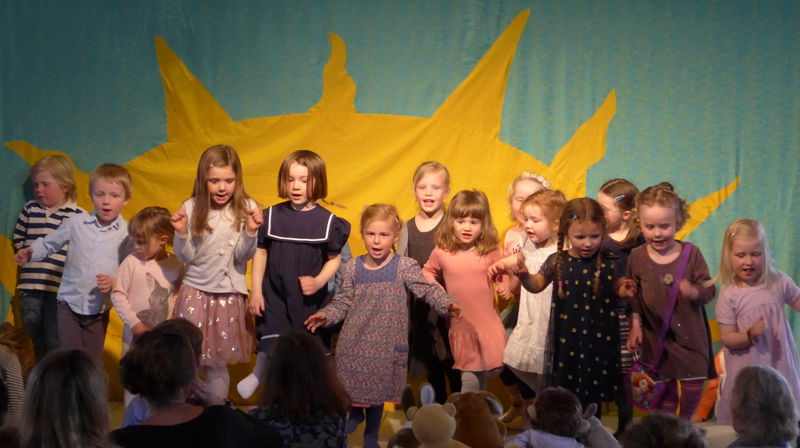 Fra konsert 20. april 2016 på menighetshuset. Foto: Einar Bondevik