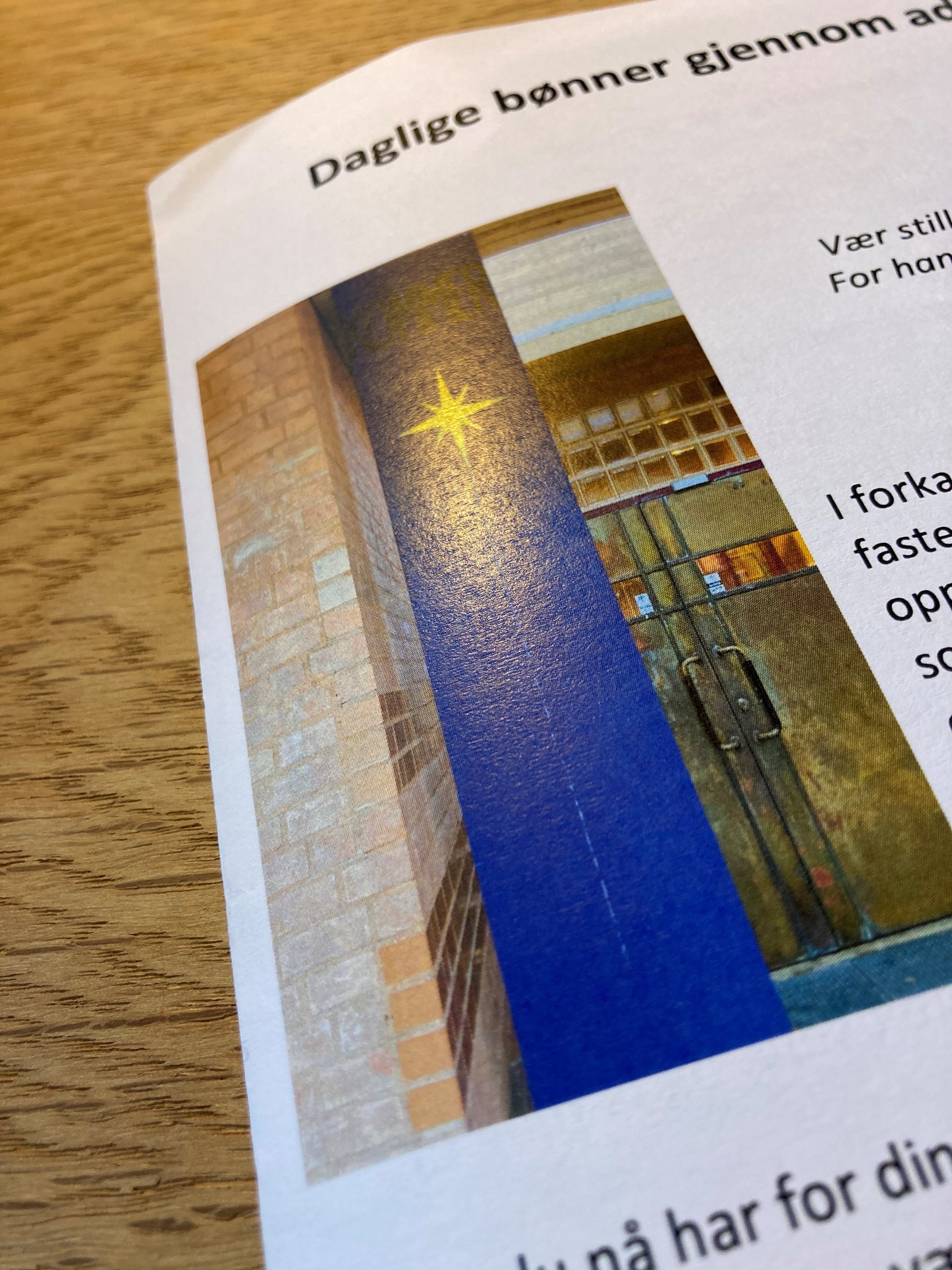 Vi har laga et bønnehefte for adventstiden – vil du ha et?