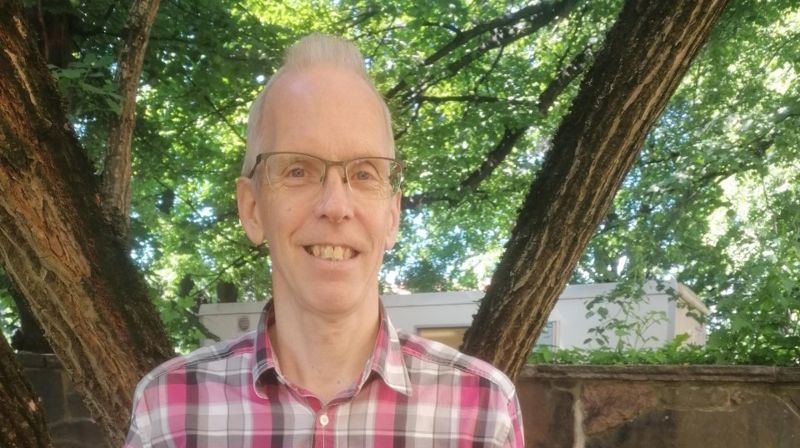 Sigmund Gulliksrud som sitter i Byaksjonskomiteen og representerer Oslo Bispedømme oppfordrer alle i menighetene til å bli bøssebærere!