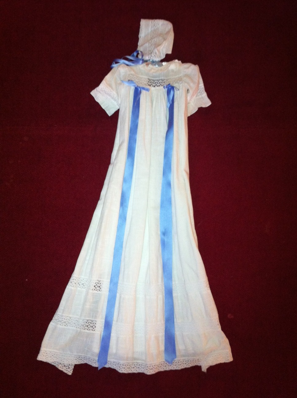 Hva betyr dåpens ord og symboler?