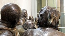 Andreas til venstre og Matteus ser bort på Jesus