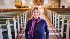 – Alle som kommer gjennom døren skal få en god mottakelse, uansett hvem de er, sier Elisabeth Rygg, koordinator for «Åpen kirke» i Oslo domkirke. Foto: Kristianne Marøy