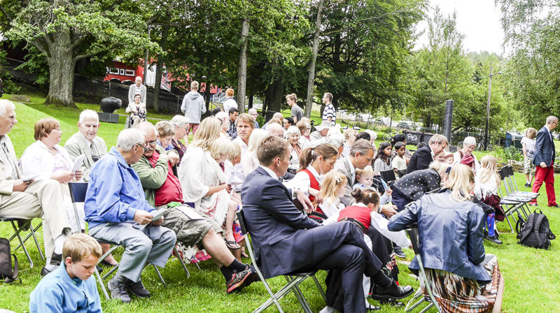 Tradisjonen tro - gudstjeneste i Trosterudvillaens hage