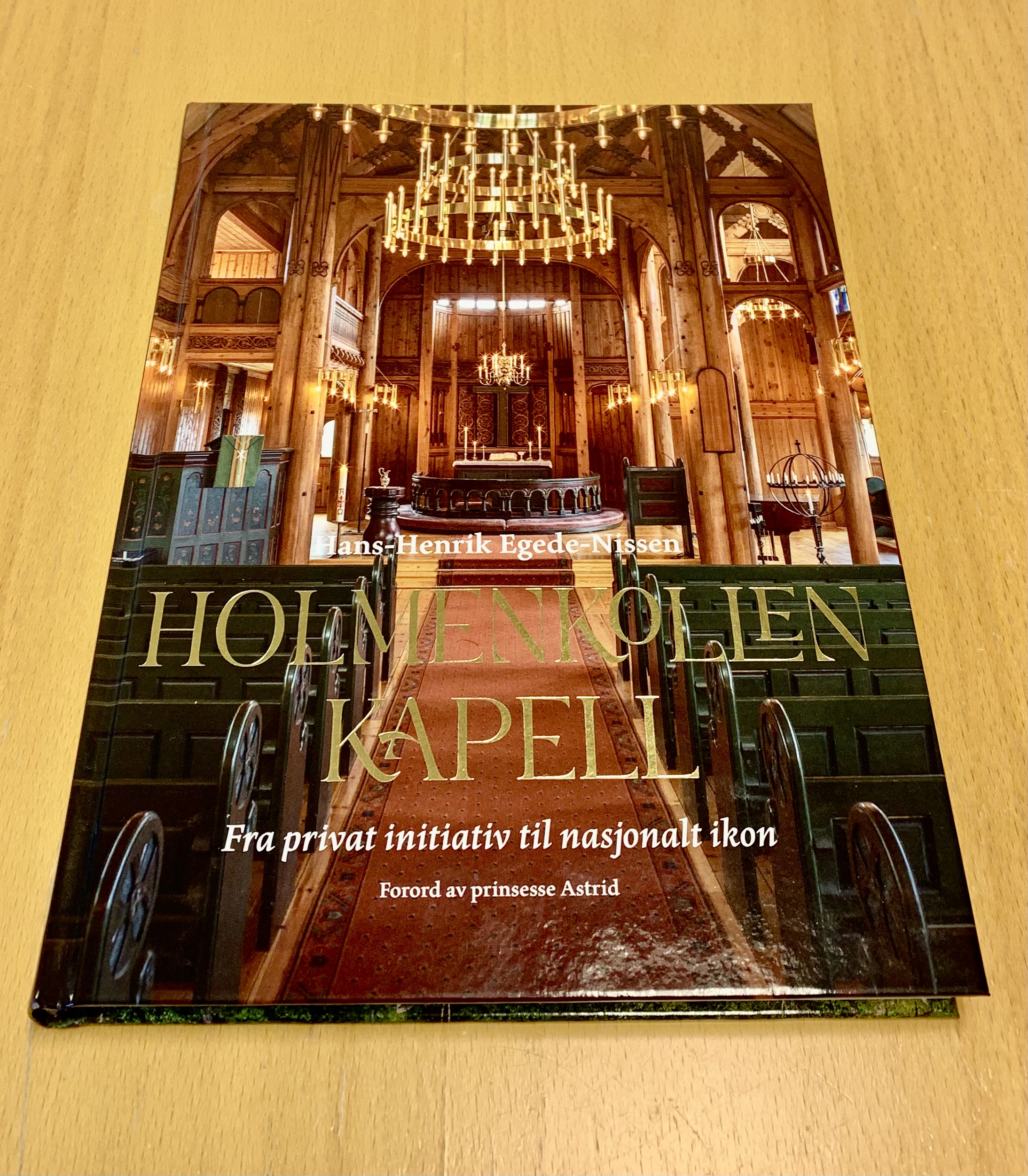 Ny flott bok om Holmenkollen kapell!