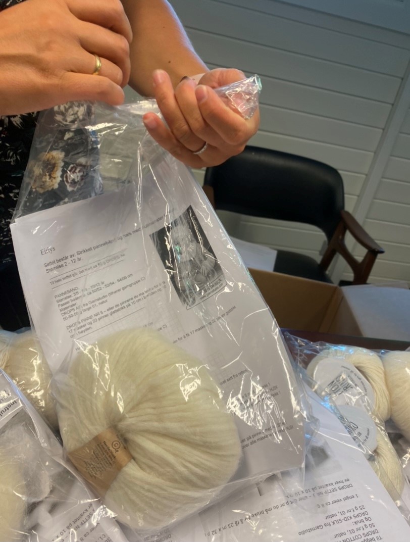 Bli med på strikkedugnad for julemessen til Sinsen kirke!! Julemessen er lørdag 20. november!