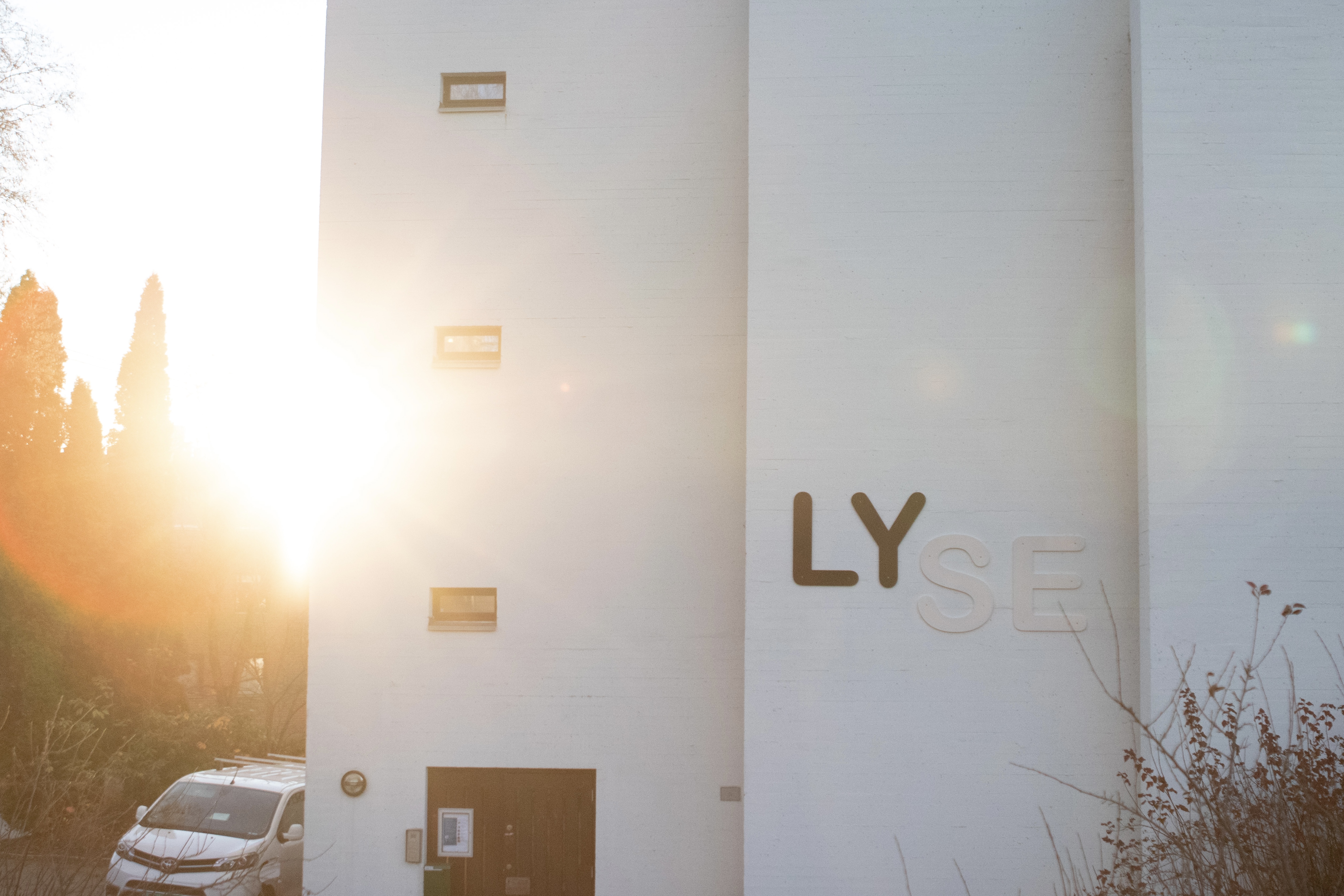 LY SE kunstprosjektet REFKLEKSJONER Sinsen kirke november 2021 Foto: Rebekka Litland ( se flere i billedgalleriet)