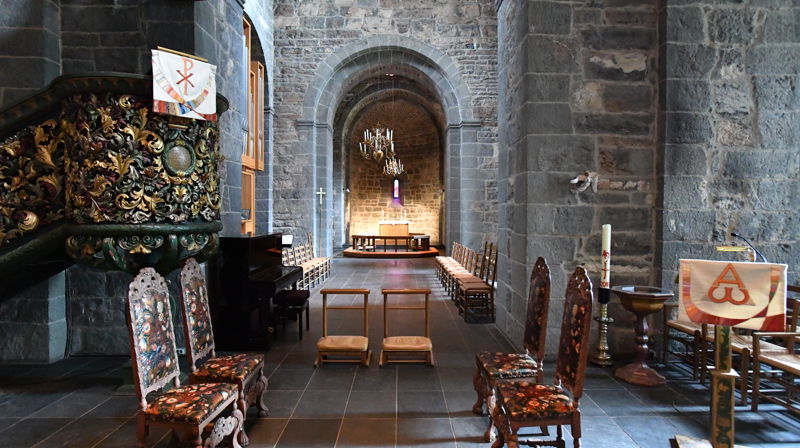 Bryllupsoppsett i Gamle Aker kirke. Foto: Petter Kirkemo