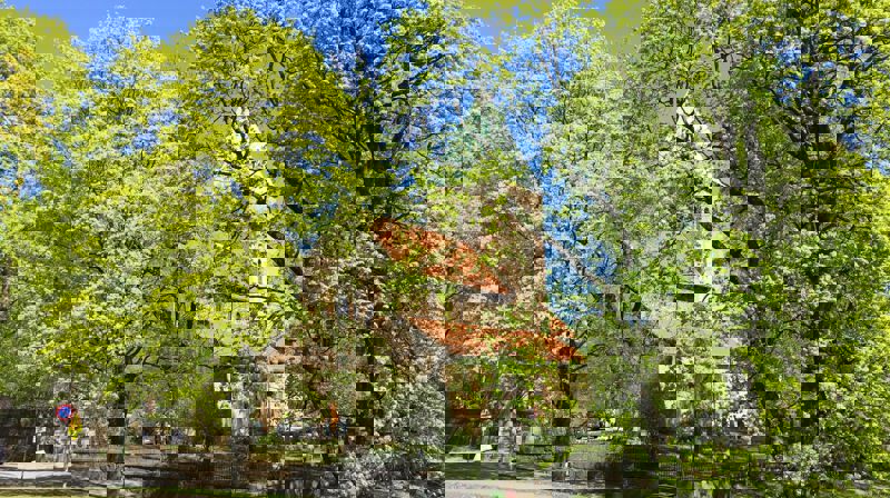 Våre kirker åpnes for gudstjenester